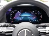 MERCEDES-BENZ E 220 d T // AMG NIGHT WIDE DISTR KAMERA SPUR