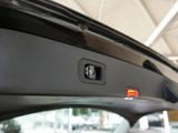 MERCEDES-BENZ E 220 d T // AVANTGARDE AHK DISTR KAMERA SPUR