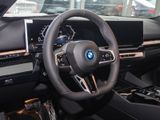 BMW i5 40 eDrive+M Sport+Park-Assistent+HUD+AHK-klappbar+Navi