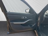 BMW 320 dA Touring LED Sportsitz HiFi Park-Assistent