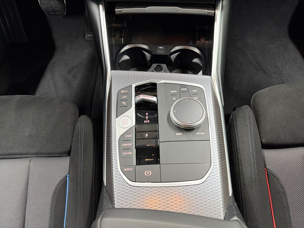 BMW 320 d Touring M Sport+AHK Preisvorteil 31.310 € zur UPE