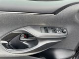 TOYOTA Yaris STYLE*CARPLAY*SHZ*HUD*PDC 15J-GARANTIE*
