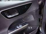 MERCEDES-BENZ C 300 e // AMG DISTR SPUR STANDH AHK KAMERA PDC