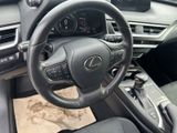 LEXUS UX 250h*STYLE*1HD*CARPLAY*SHZ* 15J-GARANTIE*