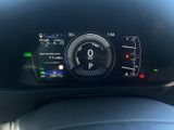 LEXUS UX 250 h F-Sport Design NAVI+CARPLAY+LENKRADH.