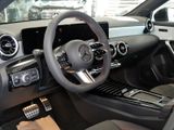MERCEDES-BENZ A 200 d AMG NIGHT MULTI DISTR KAMERA SPUR PDC