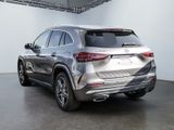 MERCEDES-BENZ GLA 200 d // AMG SPUR AHK KAMERA PDC SHZ MULTI