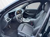 BMW 320 iA M-Sport Panorama ACC HiFi KomfortZugang