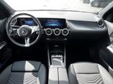 MERCEDES-BENZ GLA 200 PROGRESSIVE SPUR 360 PDC SHZ