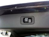 MERCEDES-BENZ E 300 de 4MATIC T-Modell mit EQ Hybrid Technologie