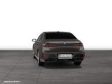 BMW M760e xDrive Limousine