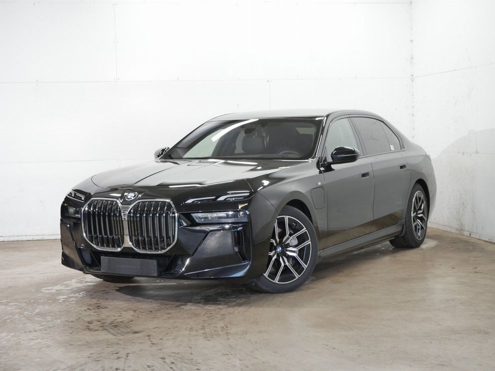 BMW 750 e M Sport Panorama Massage v+h Iconic Glow
