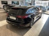 FORD Focus Turnier Titanium LED Navi Klimaautom SHZ