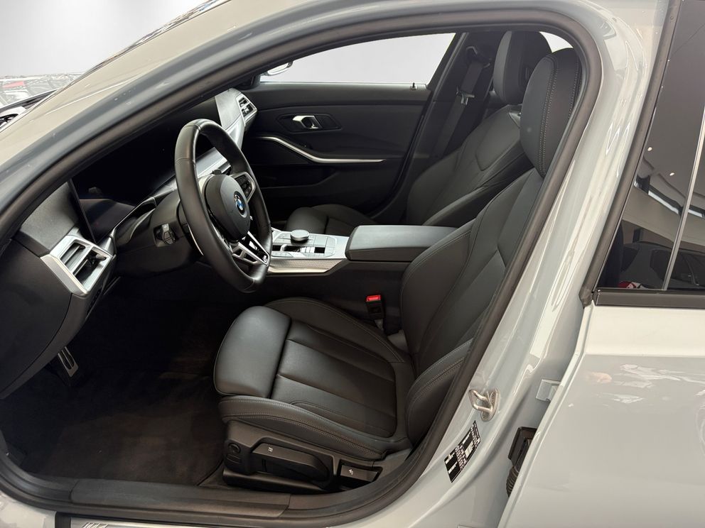 BMW 318 M Sport i Touring Park-Assistent PDCv+h RFK SHZ HUD