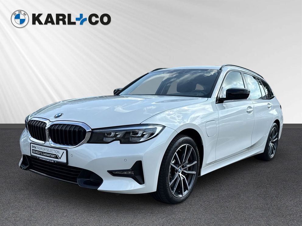 BMW 330 e xDrive Sport Line Panorama SHZ PDC
