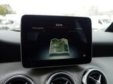 MERCEDES-BENZ GLA 180  PDC SHZ