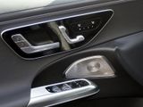 MERCEDES-BENZ E 300 de 4MATIC T-Modell mit EQ Hybrid Technologie