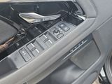 LAND ROVER Range Rover Evoque P300e R-Dynamic SE AHK