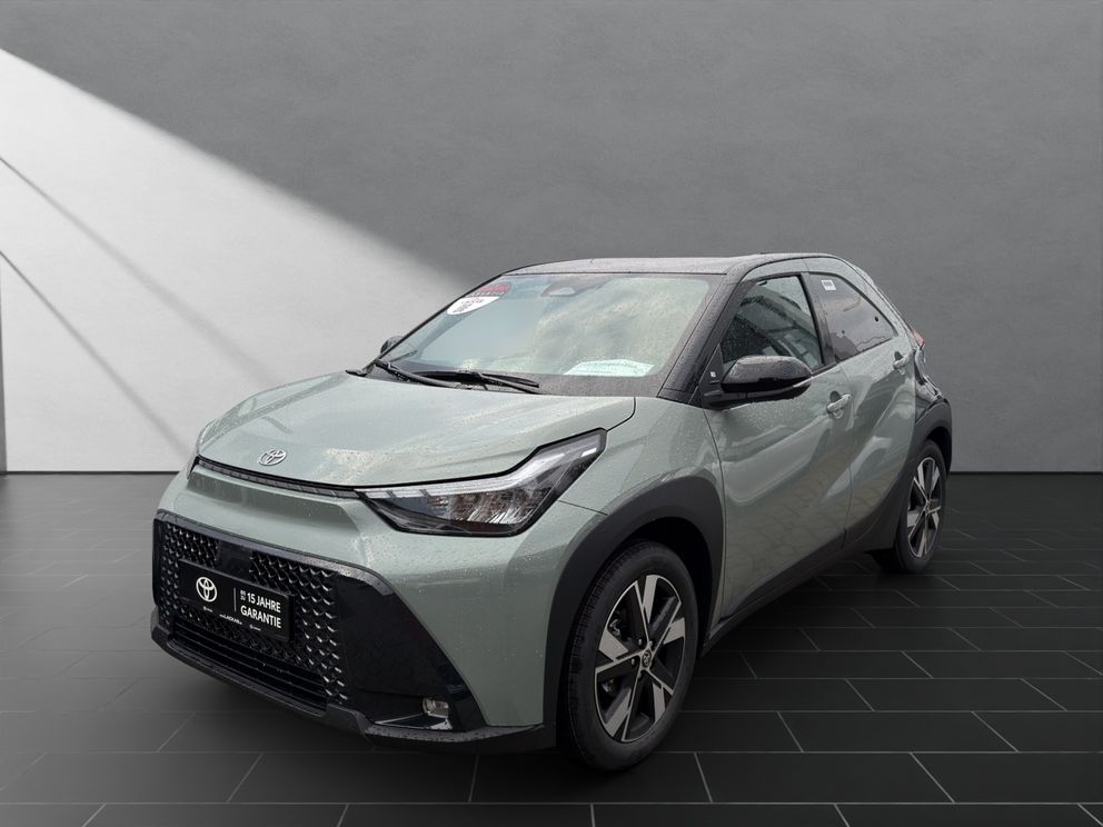 TOYOTA Aygo X Teamplayer Hybrid Inkl. WKR*SHZ*Kamera*