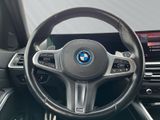 BMW 330 e Touring M-Sport NAV LED Hifi RFK Totwinkel