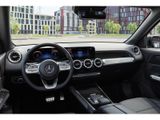 MERCEDES-BENZ EQB 300 4M // AMG NIGHT MEMO 360 DISTR KAMERA