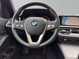 BMW 318 d touring HiFi Panorama AHK Sportsitze Stop&Go