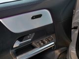 MERCEDES-BENZ GLA 180 AMG NIGHT MULTI AHK DISTR KAMERA SPUR