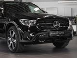 MERCEDES-BENZ GLC 300 de 4M // NIGHT AHK KAMERA STANDH PDC SHZ