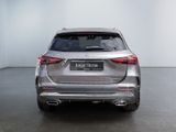 MERCEDES-BENZ GLA 200 d // AMG Navi LED Distr Spur PDC AHK