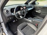 MERCEDES-BENZ GLB 200 d // AMG NIGHT MULTI DISTR KAMERA SPUR