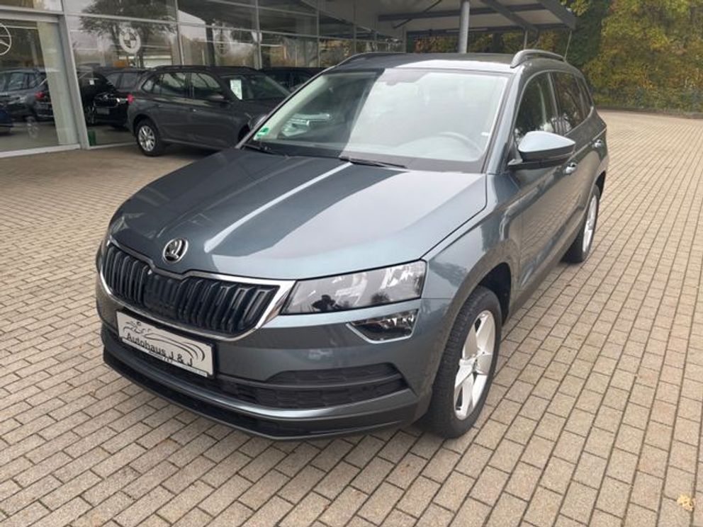 SKODA Karoq Ambition 1.5 TSI DSG LED/APP/SHZ/Allwetter