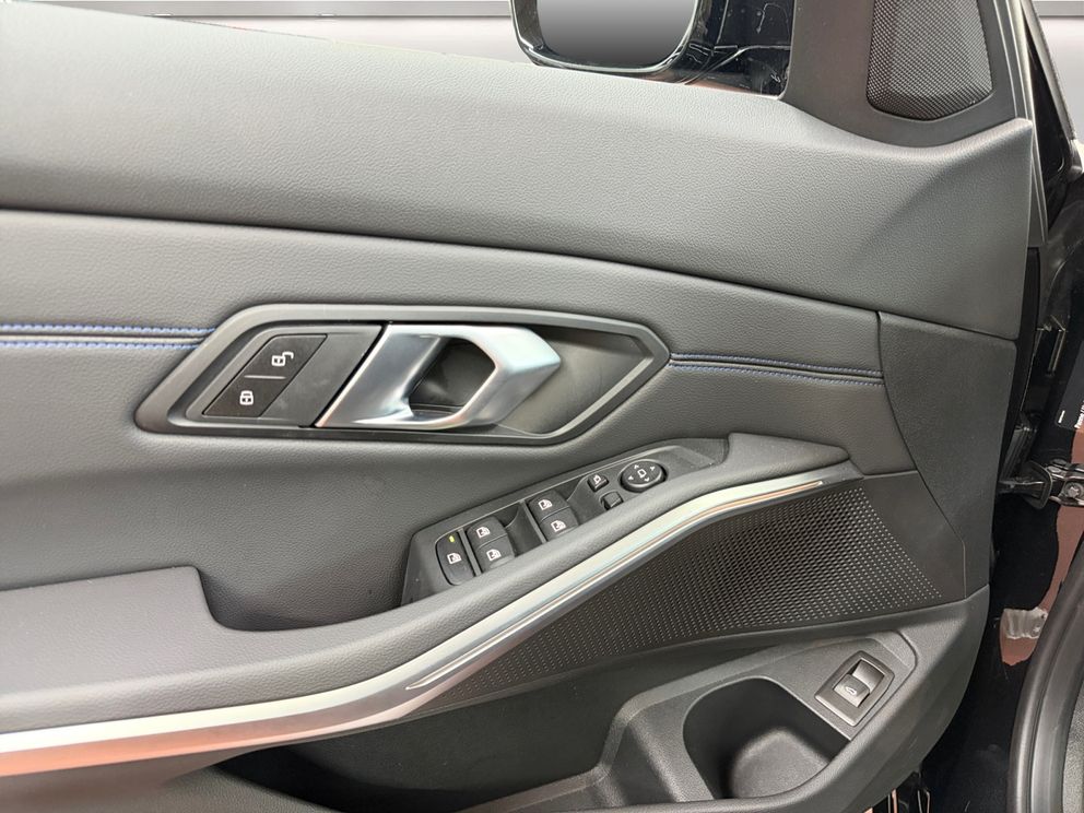 BMW 320 d Touring M Sport+AHK Preisvorteil 31.310 € zur UPE