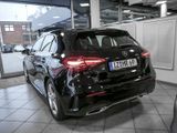 MERCEDES-BENZ A 200  AMG SPUR AHK DISTR KAMERA PDC SHZ MULTI