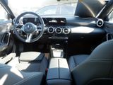 MERCEDES-BENZ A 200 d , Progressive Navi LED Pano Kamera PDC
