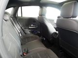 MERCEDES-BENZ GLA 200 d | AMG NIGHT AHK DISTR KAMERA PANO SPUR