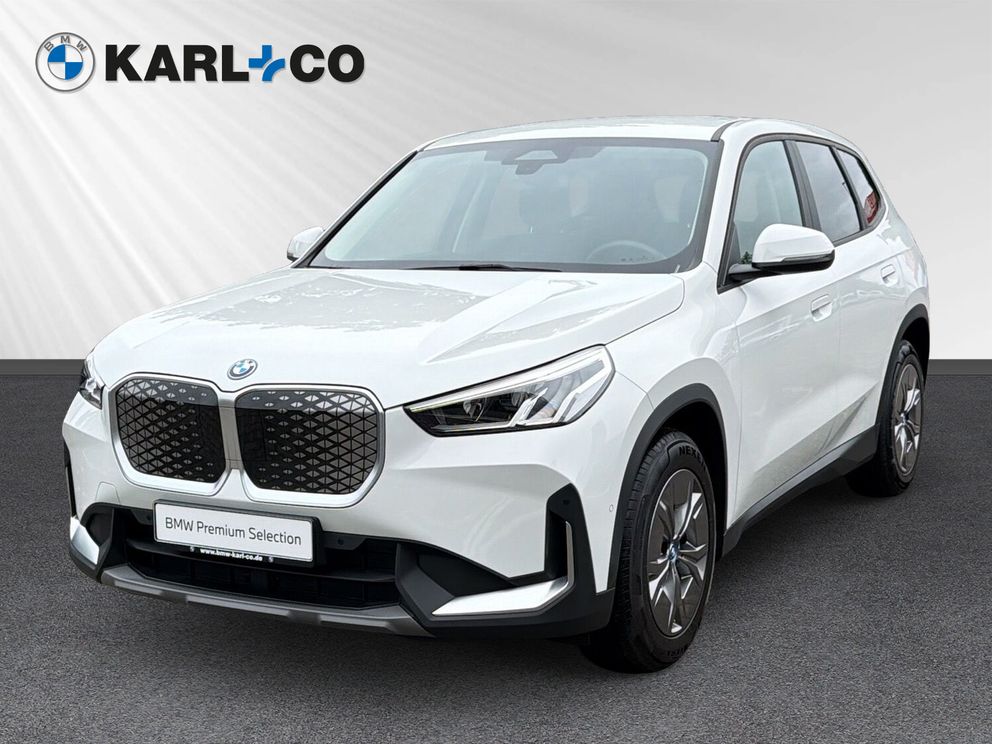 BMW iX1 20 eDrive  Park-Assistent Active Guard LED