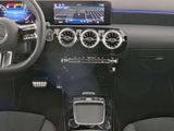 MERCEDES-BENZ A 220 d , AMG KAMERA PANO SPUR PDC SHD SHZ