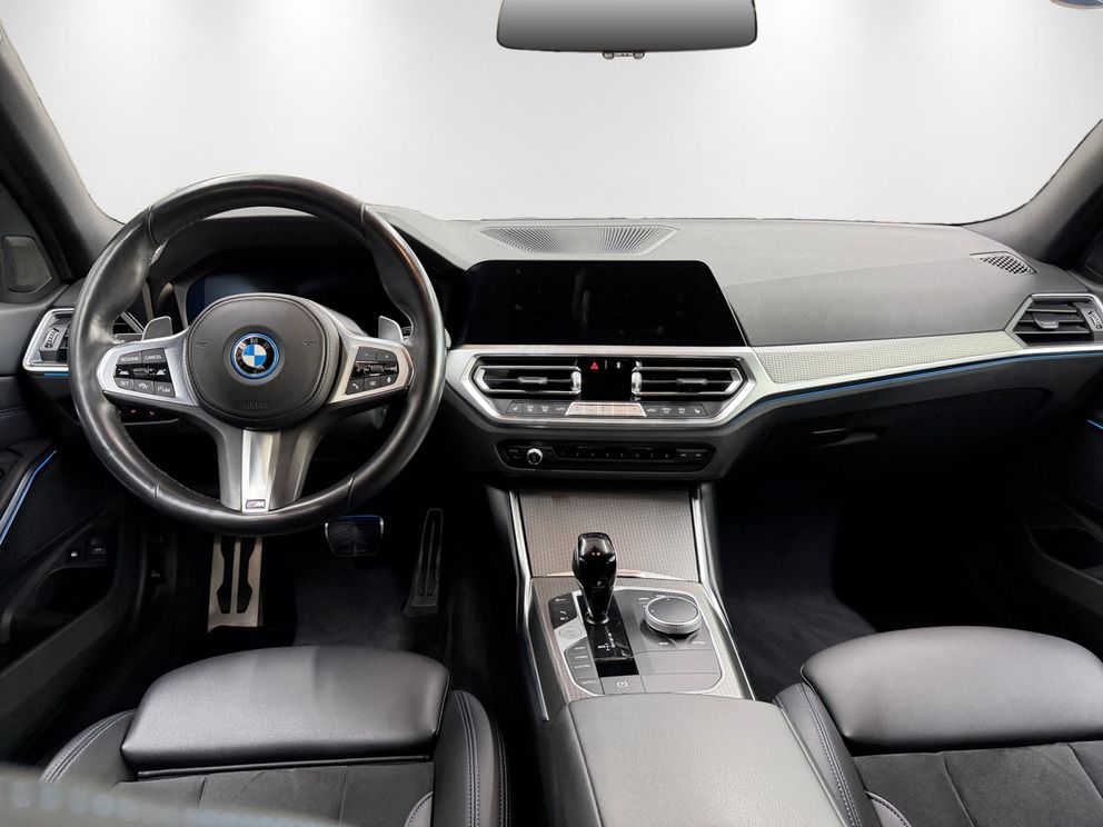 BMW 330 e Touring M Sport AHK+SHZ+LED+HIFI DW 0,5%