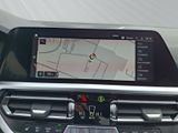 BMW 318 i Limousine Park-Assistent LED Navi PDC SHZ