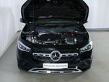 MERCEDES-BENZ GLA 200 d AHK LED ACC NAVI Kamera Pano Sportsitz