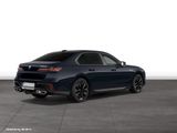 BMW M760e xDrive Limousine