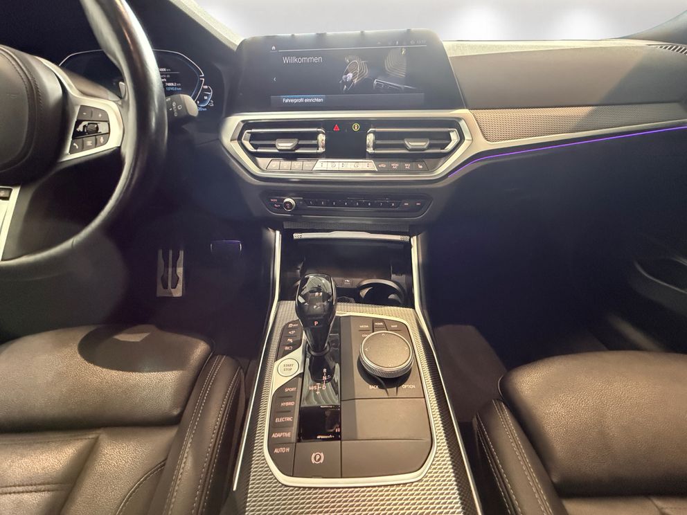 BMW 330 e Touring M Sport Laserlicht+HUD+SHZ DW 0,5%