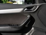 AUDI Q3 1.4 TFSI sport PDC SHZ XENON