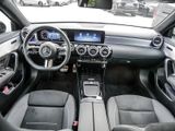 MERCEDES-BENZ A 180 AMG NIGHT AHK DISTR KAMERA SPUR PDC SHZ