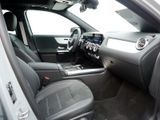 MERCEDES-BENZ GLA 200 d | AMG NIGHT AHK DISTR KAMERA PANO SPUR