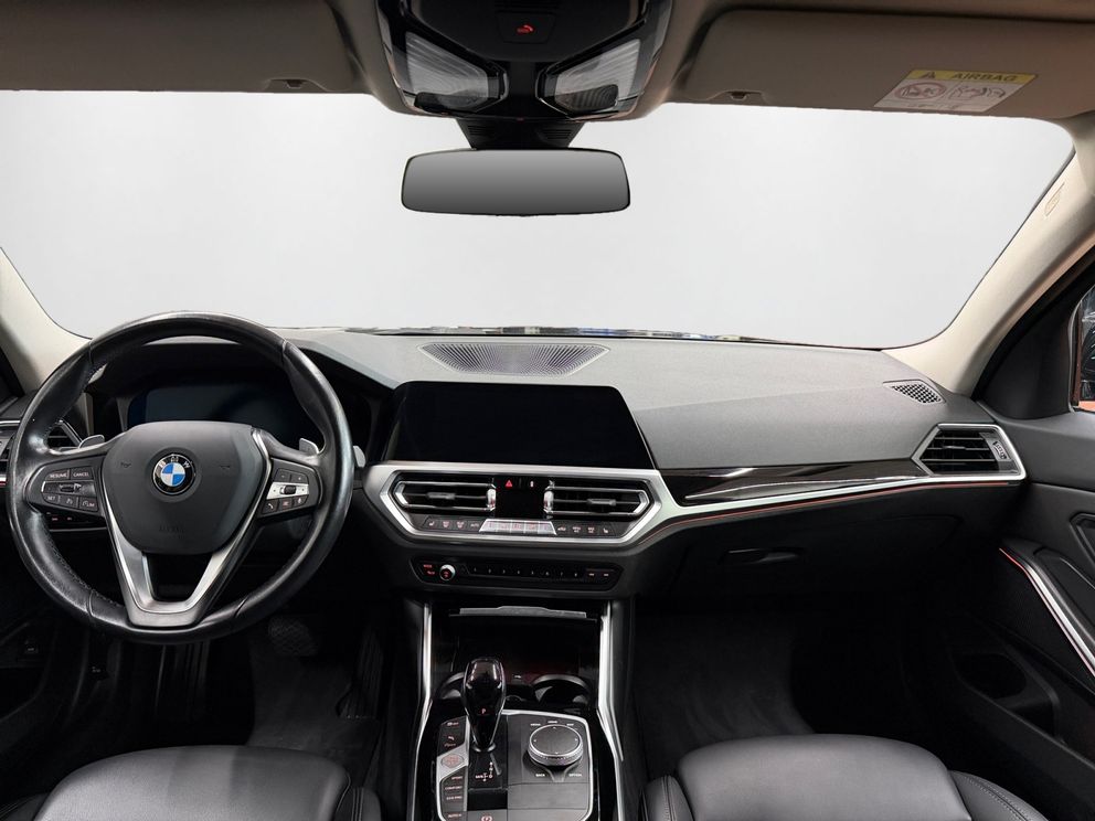 BMW 330 i xDrive Touring Sport Line Memoy+Navi+SHZ