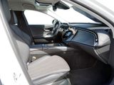 MERCEDES-BENZ E 200 T , AVANTGARDE AHK DISTR KAMERA SPUR PDC