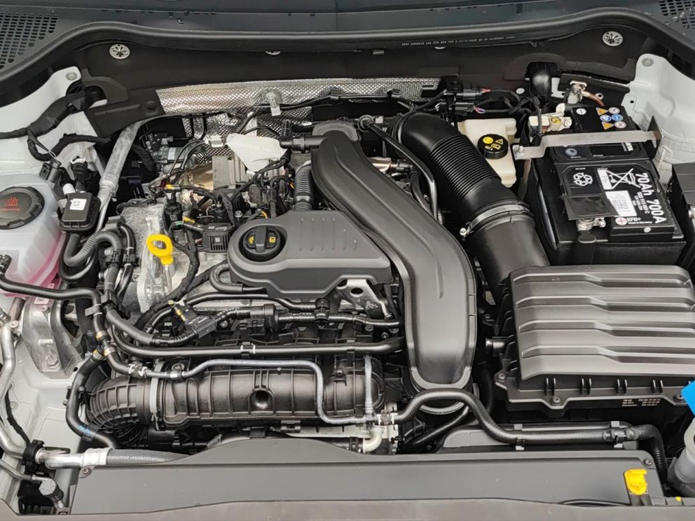 SKODA Karoq 1.5 TSI ACT Sportline Klima Navi