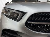 MERCEDES-BENZ A 200 AMG LIne Night Ambiente MBUX  Kamera Aut.