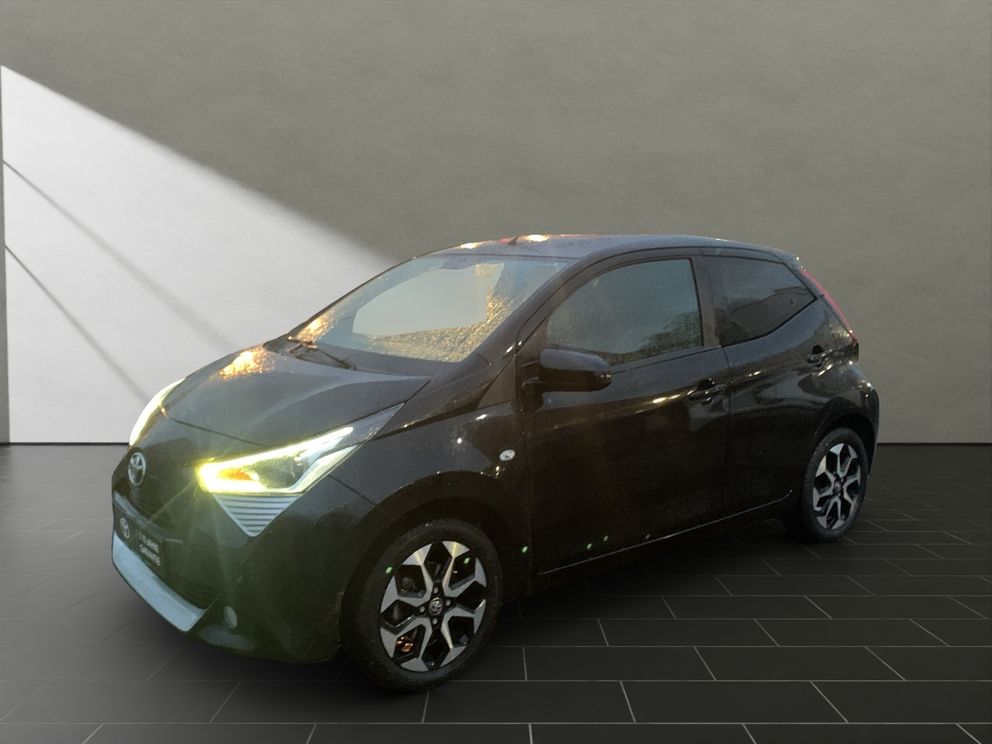 TOYOTA Aygo x-play club*ALLWETTER*CARPLAY*AUTOMATIK*